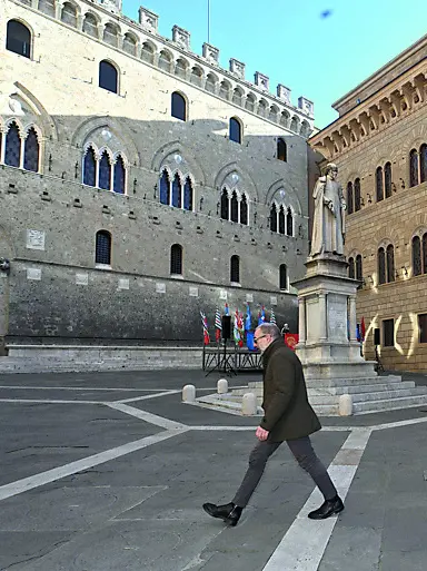 Il quartier generale del Monte dei Paschi a Siena