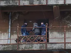 L’intervento della Polizia per lo sgombero ieri mattina in Porto Vecchio Foto Lasorte
