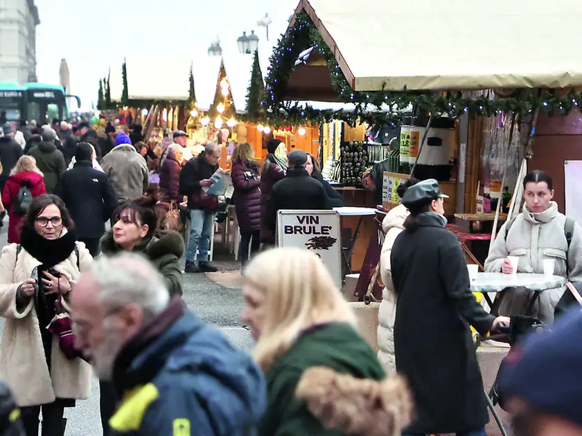 Mercatini di Natale all’insegna dei dolci tipici e del vin brulè a Trieste