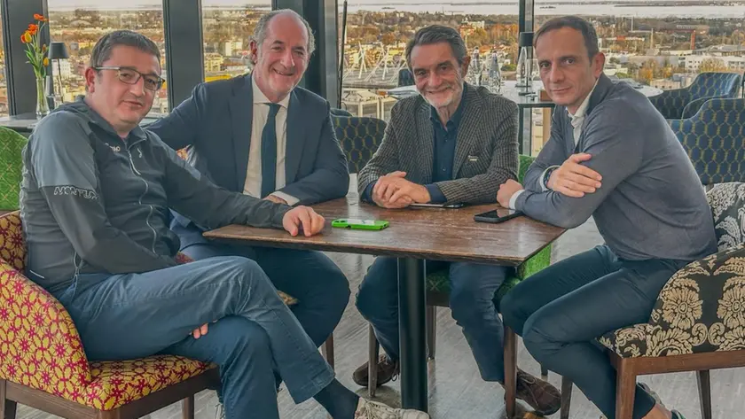 Il “patto del sushi”: da sinistra Fugatti, Zaia, Fontana e Fedriga