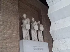 Le tre Vittorie alate del Monumento ai caduti poste-telegrafonici a Gorizia