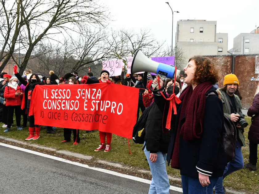 Una manifestazione di protesta contro l’escalation delle violenze sessuali