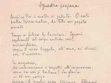 La prima stesura della poesia dedicata alla Triestina,“Squadra paesana”