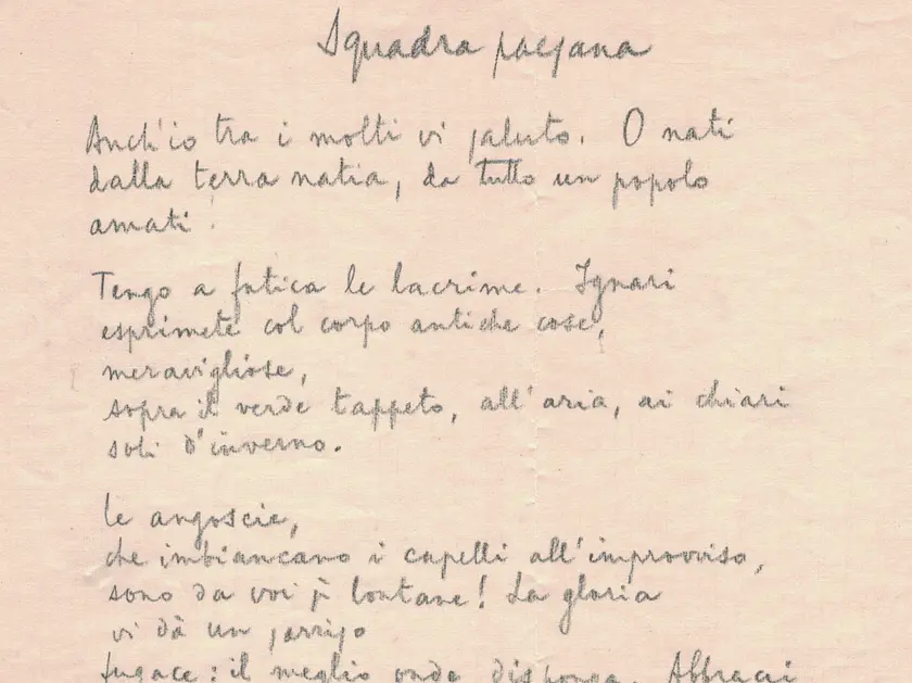 La prima stesura della poesia dedicata alla Triestina,“Squadra paesana”