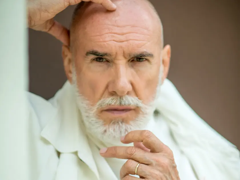 Diego Dalla Palma, 75 anni, definito dal New York Times «il profeta del make-up italiano». Abita a Padova