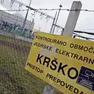 Un cartello apposto all’ingresso dell’area della centrale nucleare di Krško in Slovenia