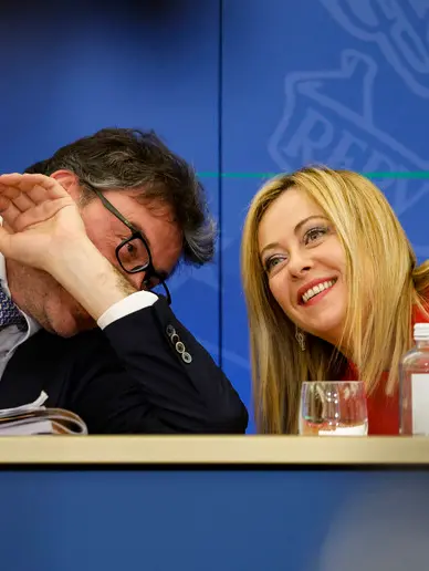La premier Meloni con il ministro Giorgetti