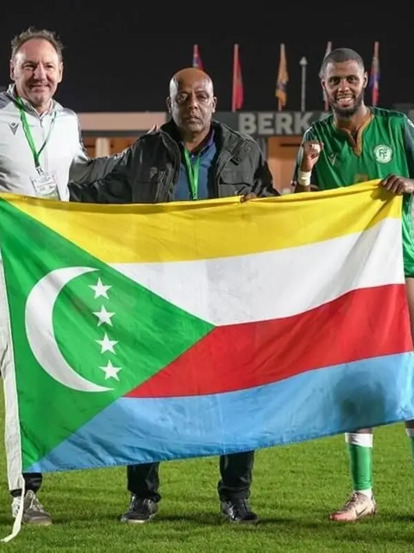 Cusin ha guidato le isole Comore alla loro seconda partecipazione in Coppa d'Africa, sfiorando gli ottavi di finale