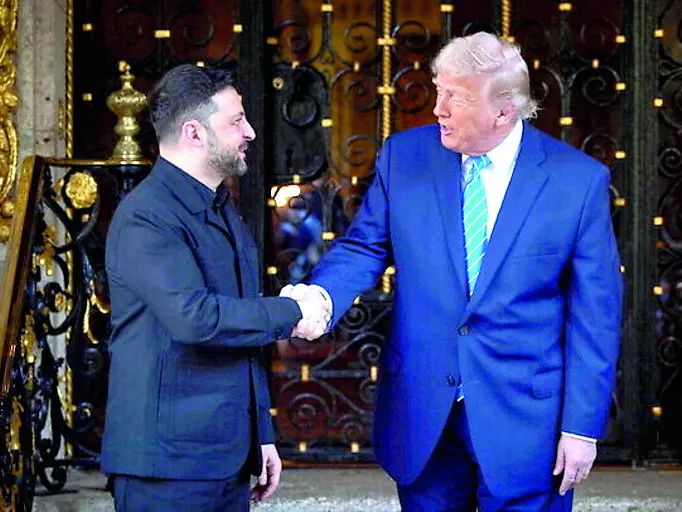 L’ultimo incontro tra Volodymyr Zelensky e Donald Trump a Mar-a-Lago
