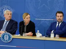 La premier Giorgia Meloni fra i due vice, Antonio Tajani e Matteo Salvini