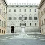 La sede del Monte dei Paschi a Siena