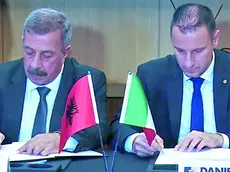 La firma della commessa Danieli per l'acciaieria in Albania