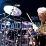 Stewart Copeland, fondatore dei Police, apre le Paralimpiadi Milano-Cortina