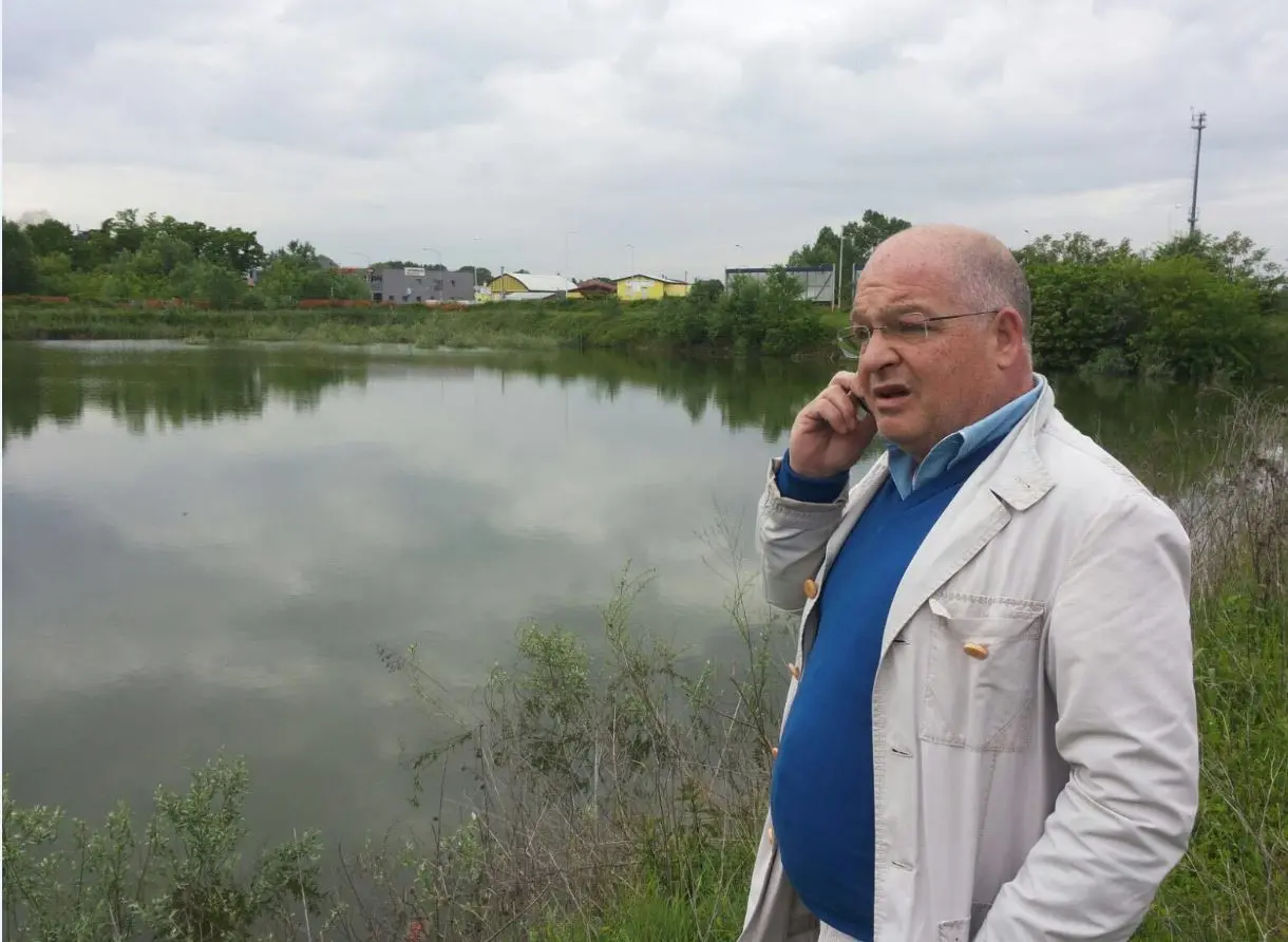 Paolo Noventa durante le ricerche del corpo della sorella Isabella