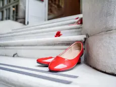 Scarpette rosse, simbolo della lotta alla violenza sulle donne