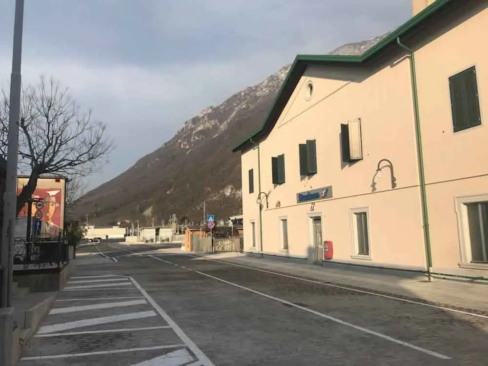 La stazione di Ponte nelle Alpi