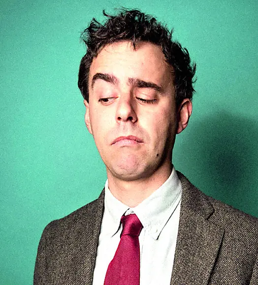 Il comico milanese Luca Ravenna