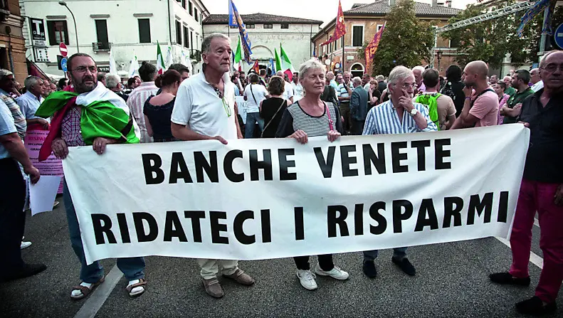 Manifestazione del luglio 2016 degli azionisti delle Popolari Venete