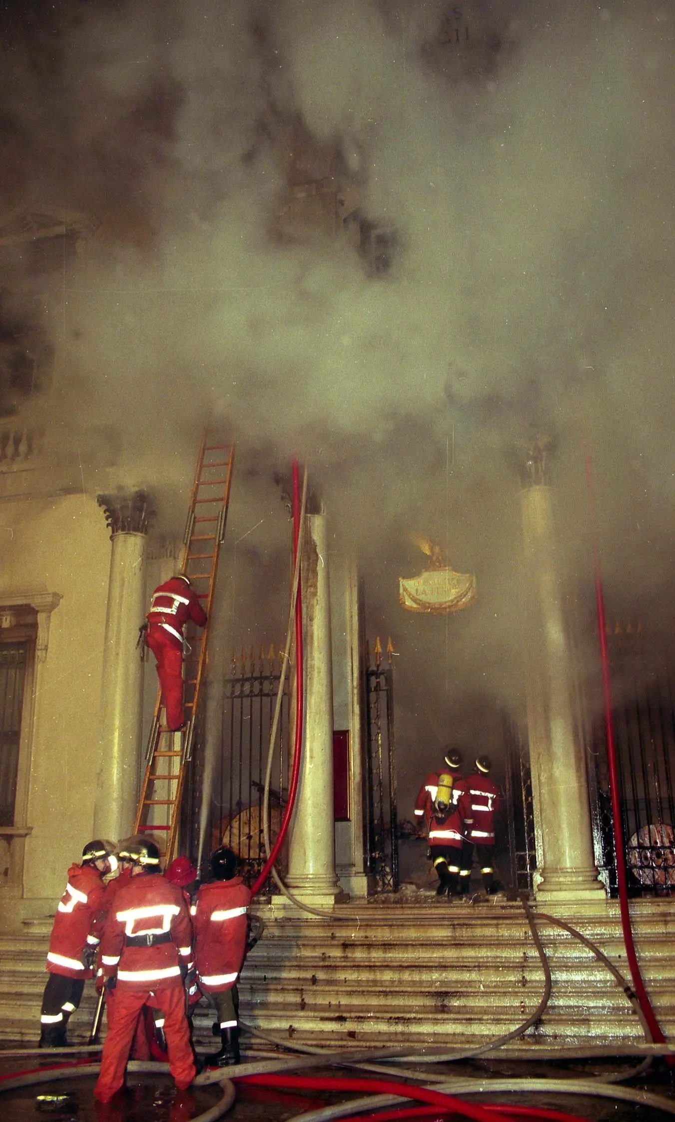 Teatro la Fenice in fiamme