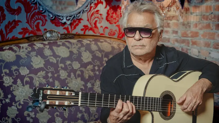 GIPSY KINGS: FEATURING NICOLAS REYES