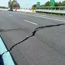 I danni sulla Autostrada A14 provocati dalla frana che ha messo a rischio l’abitato di Petacciato, in Molise