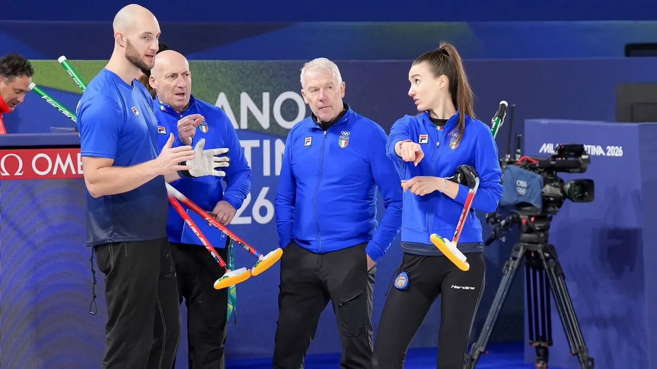 Stefania Constantini e Amos Mosaner con il team Italia