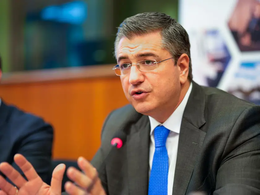 Il Commissario Ue greco ai Trasporti sostenibili e al Turismo, Apostolos Tzitzikostas