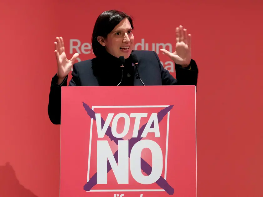 La segretaria del Pd Elly Schlein ieri a Padova per la campagna per il “no” al referendum