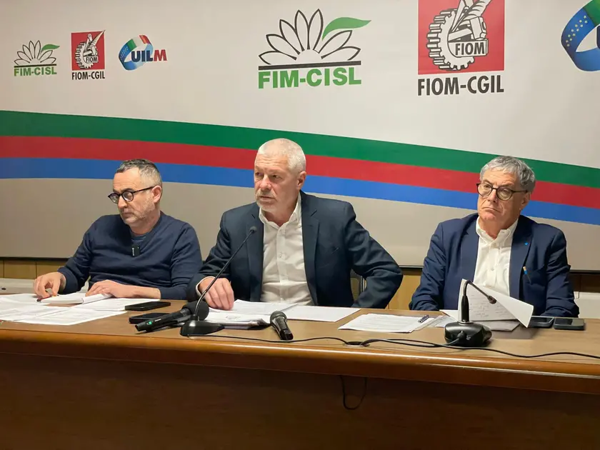 I segretari generali di Fim Fiom e Uilm, Ferdinando Uliano, Michele De Palma e Rocco Palombella