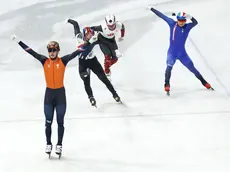 L'arrivo della staffetta dello short track