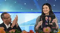 Conti e Pausini in conferenza stampa all'Ariston durante l'omaggio a Pippo Baudo