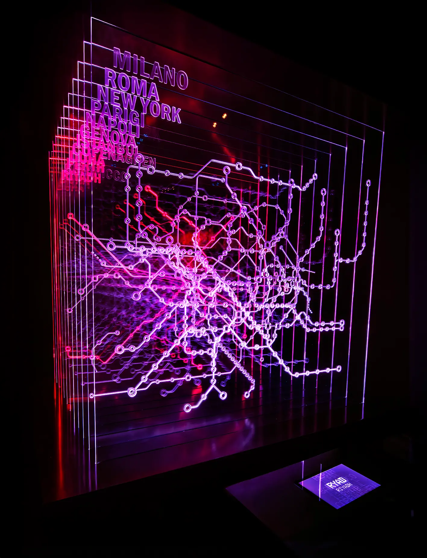 Un altro pannello della mostra Webuild