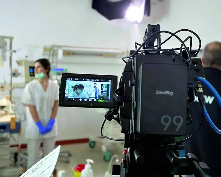 Un altro ciak del film dedicato alla storia del nefrologo Claudio Ronco