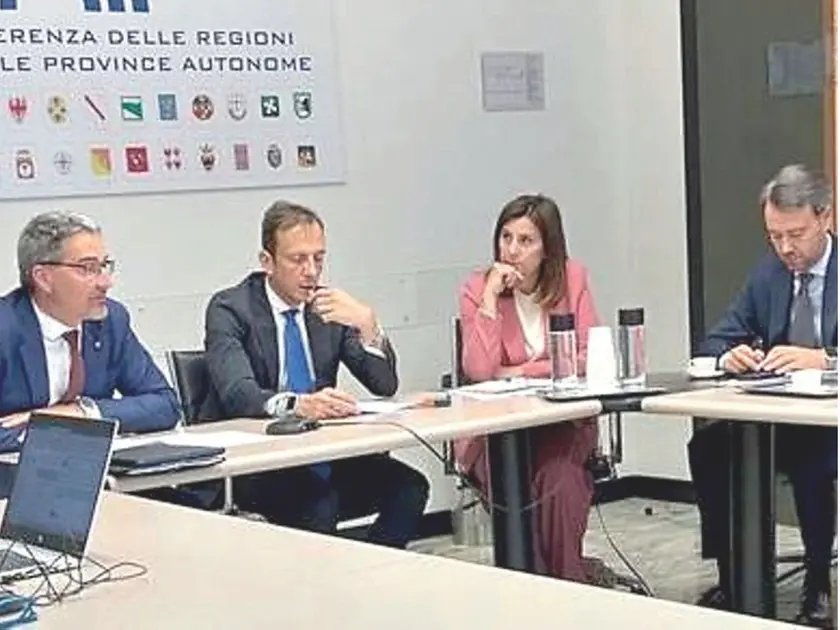 Una riunione della Conferenza delle Regioni presieduta da Fedriga e la sede di Agenas