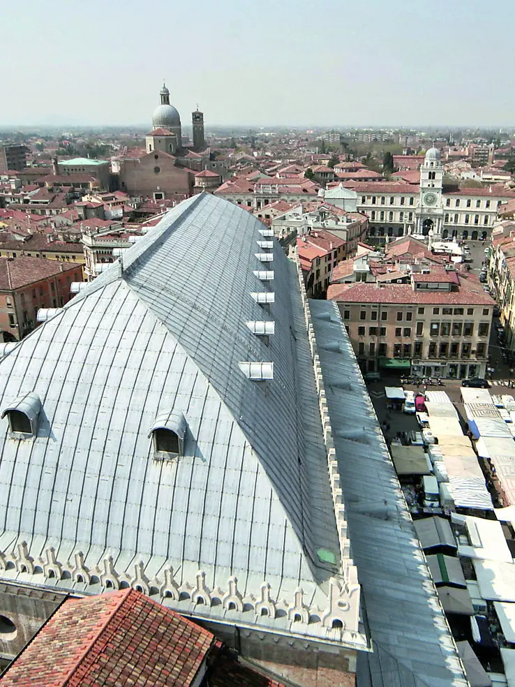 Sono sempre più le persone che decidono di allontanarsi dai grandi centri urbani