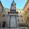 La storica sede del Monte dei Paschi a Siena