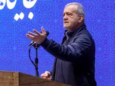 Il presidente iraniano Masoud Pezeshkian (foto Agf)