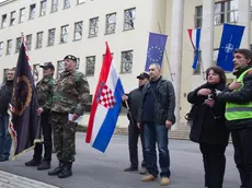 Zagabria - Manifestazione pro - naja leva obbligatoria che il governo vorrebbe introdurre in Croazia.