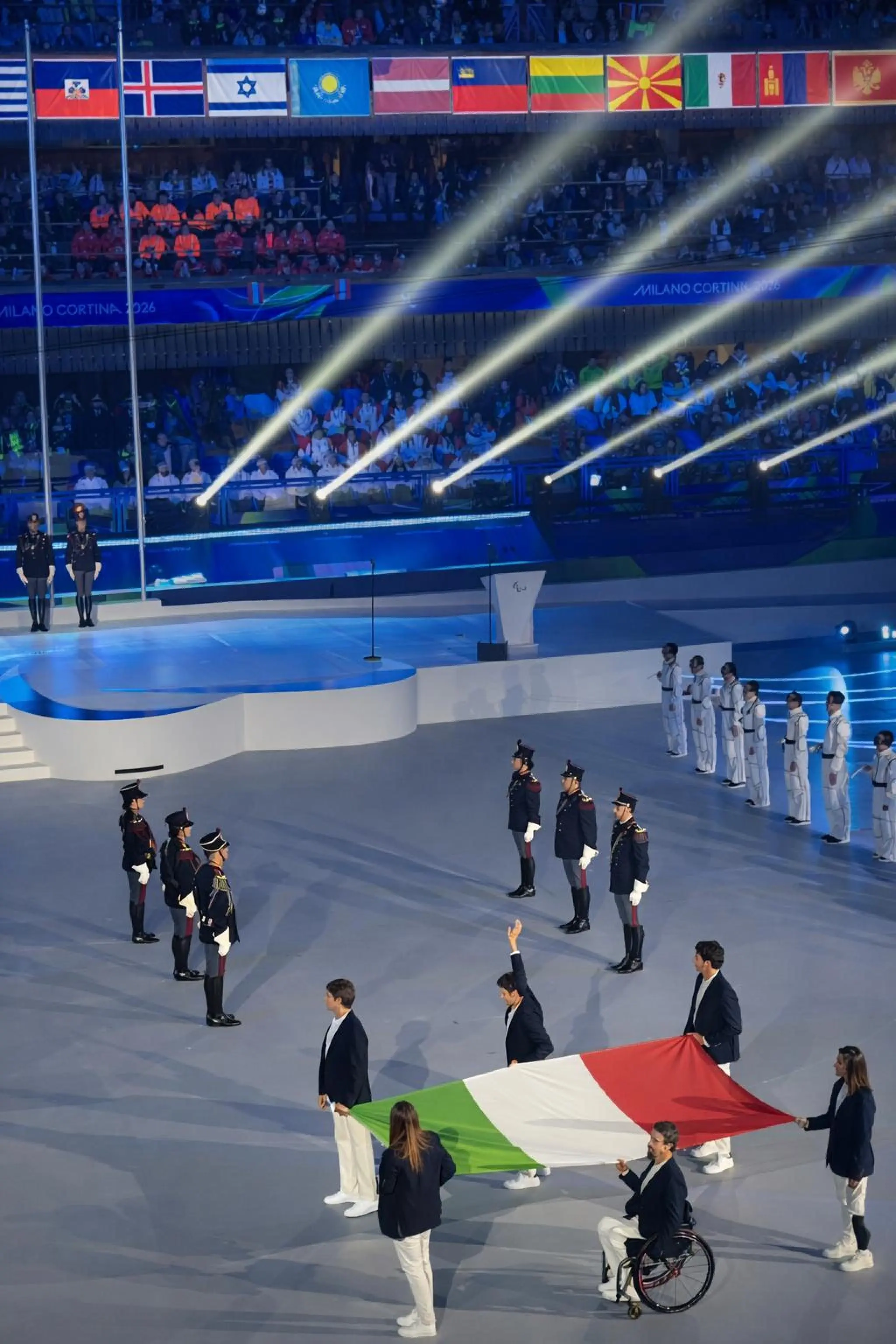 La cerimonia di chiusura a Cortina