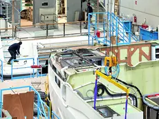 L’interno del cantiere Groupe Beneteau Italia di Monfalcone