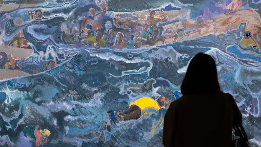 L'opera Raft (II) di Michael Armitage allestita a Palazzo Grassi (foto Interpress/Marta Buso)