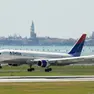 INAUGURATO IL NUOVO VOLO VENEZIA - ATLANTA DALL'AEROPORTO MARCO POLO CON LA DELTA AIR LINES IN FOTO UN AEREO AL DECOLLO