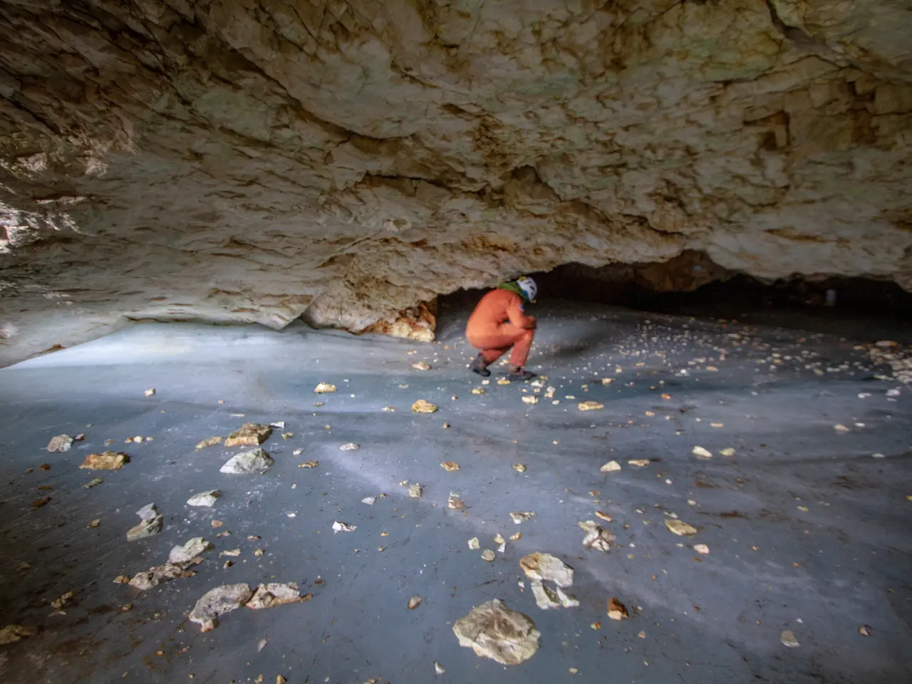 Il pavimento di ghiaccio (copyright Renato R. Colucci)