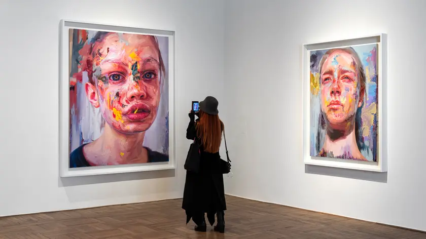 L'allestimento della mostra di Jenny Saville a Ca' Pesaro
