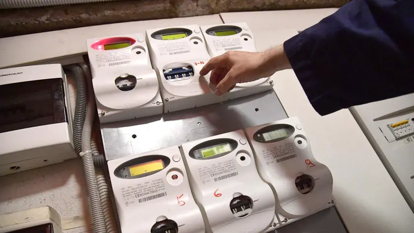 Contatori di energia elettrica in un palazzo, Genova 14 marzo 2018 .ANSA/LUCA ZENNARO