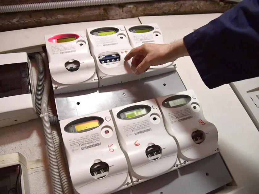 Contatori di energia elettrica in un palazzo, Genova 14 marzo 2018 .ANSA/LUCA ZENNARO