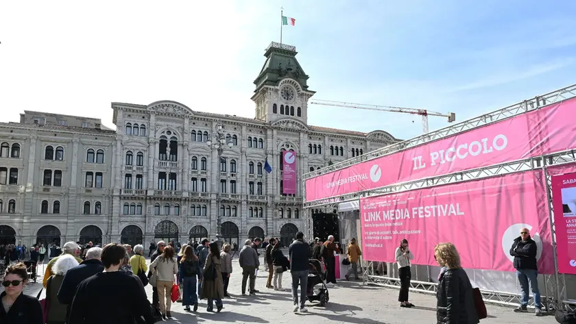 La Link Arena in piazza Unità a Trieste (foto Andrea Lasorte)