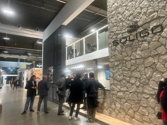 Un momento dell'edizione 2025 di Vinitaly nel padiglione Veneto