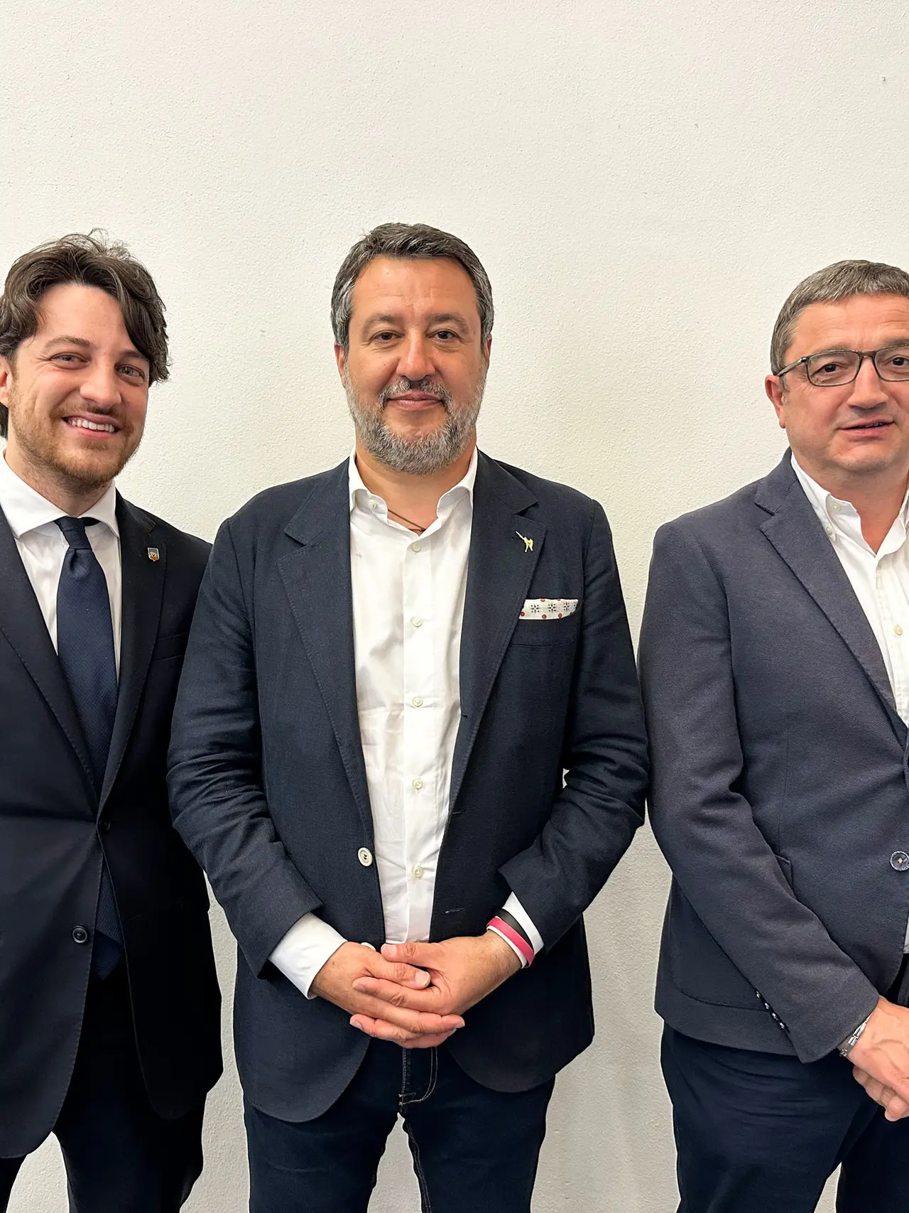 Da sinistra: Alberto Stefani, Matteo Salvini, Maurizio Fugatti