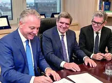 La firma dei documenti sull'accordo tra Considi e IC&Partners